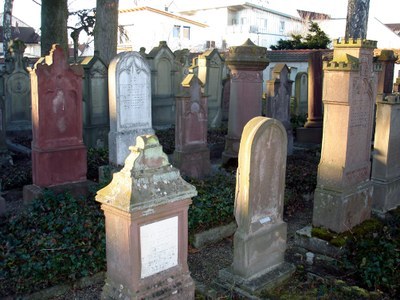 Gräber auf dem jüdischen Friedhof in Laupheim