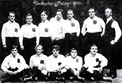 Der Karlsruher Fußballklub KFV wurde 1910 mit den jüdischen Spielern Julius Hirsch