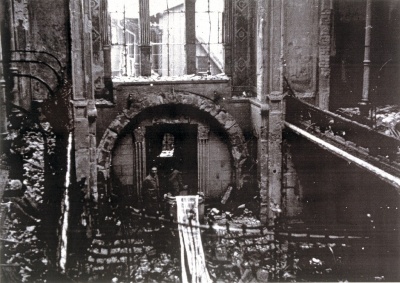 Inneres der orthodoxen Synagoge in der Karl-Friedrich-Straße nach der Reichspogromnacht am 9.11.1938.