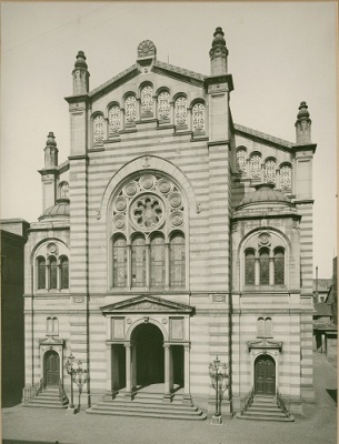 Die jüdische Synagoge in der Kronenstraße;