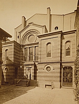 Orthodoxe Synagoge in der Karl-Friedrich-Straße, um 1900.