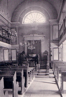 Innenansicht der Rexinger Synagoge um 1930