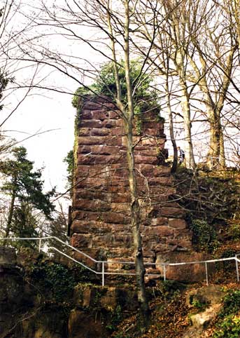 Schildmauerecke der nie fertiggestellten Oberen Burg Weißenstein