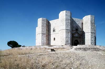 Stauferburg Castel del Monte in Apulien (Italien)