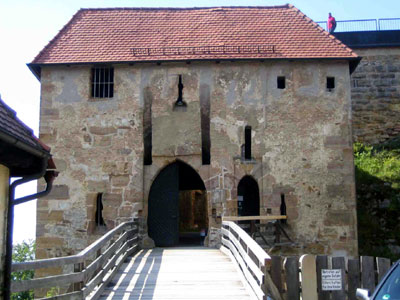 Das Burgtor von Osten aus gesehen