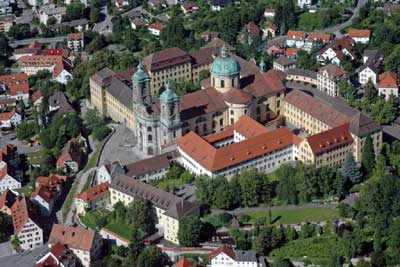 Kirche und Klostergebäude