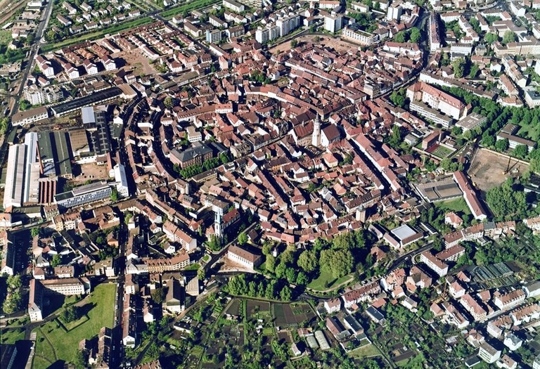b10.jpg