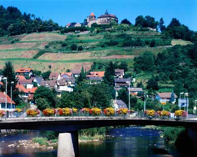 Obertsrot (heute Stadtteil von Gernsbach) und Schloss Neueberstein