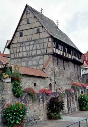 Gernsbacher Stadtmauer von Süden