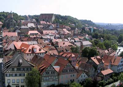 Blick vom Turm des in staufischer Zeit gegründeten Johanniterklosters auf die ehemals staufischen Besitzungen