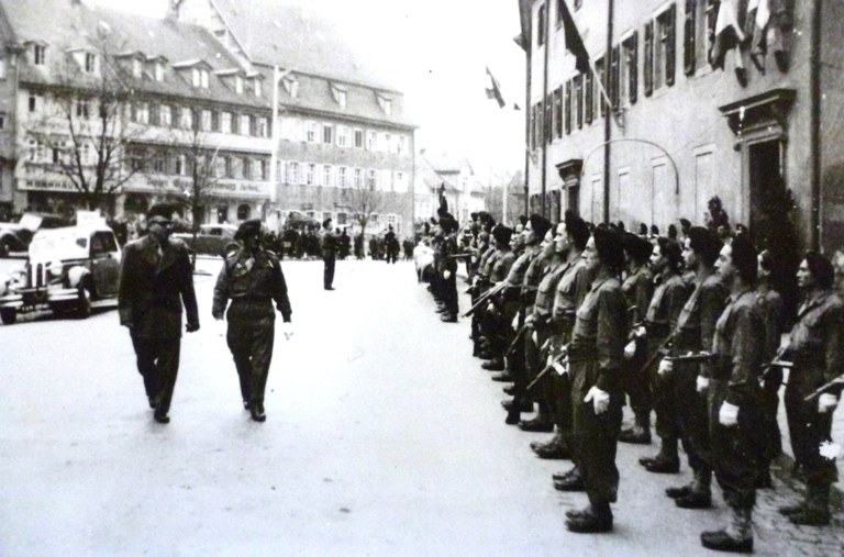 b6-besatzer.jpg