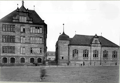 Hindenburg-Oberschule mit Turnhalle