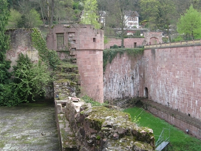 Seltenleer, Graben und Westwall