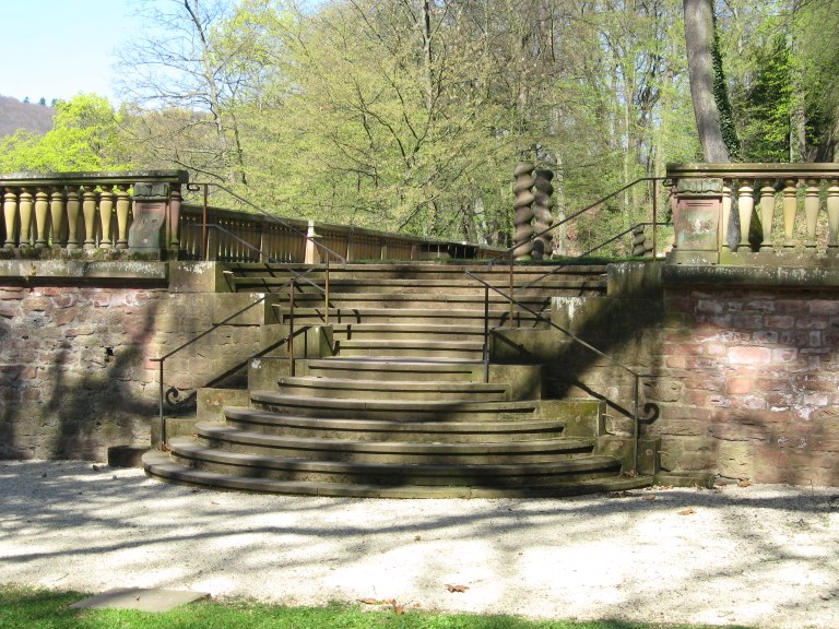 B35.ovale treppe.jpg