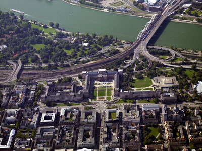 Luftaufnahme des Mannheimer Schlosses 2006