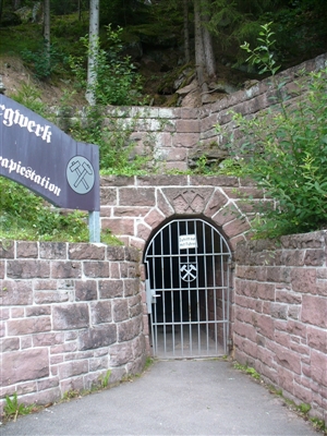 Eingang Hella-Glück-Stollen