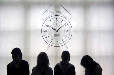 Die Bilder zeigen Schülerinnen und Schüler der Klasse 9d des Gymnasiums am Hoptbühl, Villingen-Schwenningen, bei einer Führung durch das Uhrenindustriemuseum