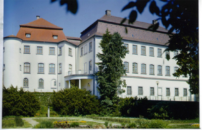 Außenansicht von Schloss Großlaupheim (Museum)