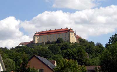 Das Ellwanger Schloss - Blick aus der Stadt auf den Schlossberg