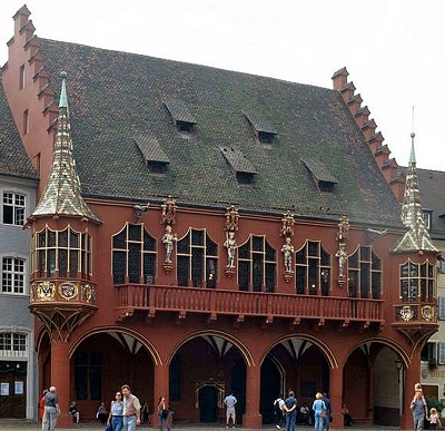Historisches Kaufhaus am Münsterplatz