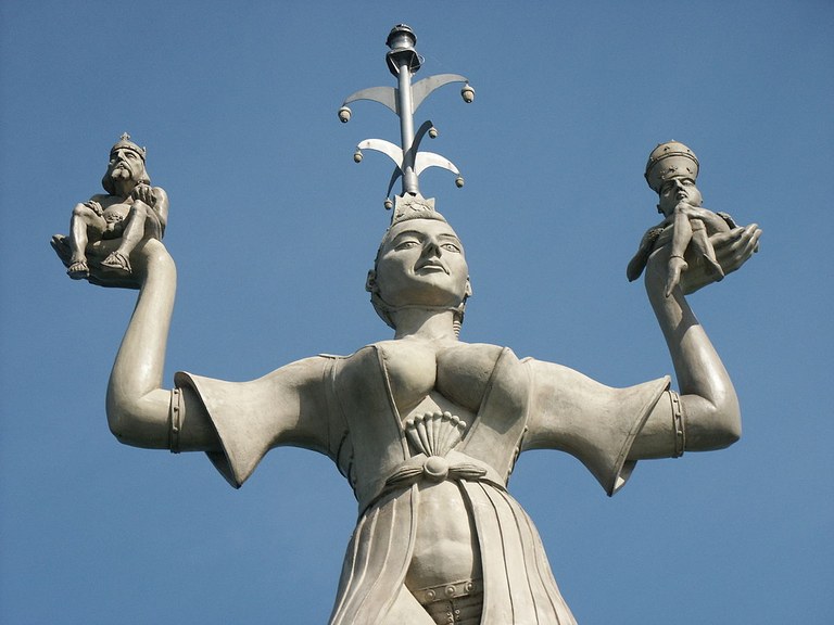 Imperia_statue_Konstanz.jpg