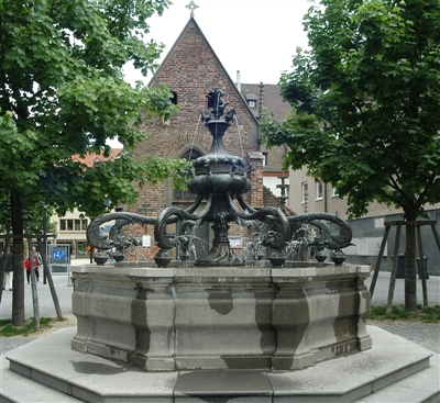 Delphinbrunnen 