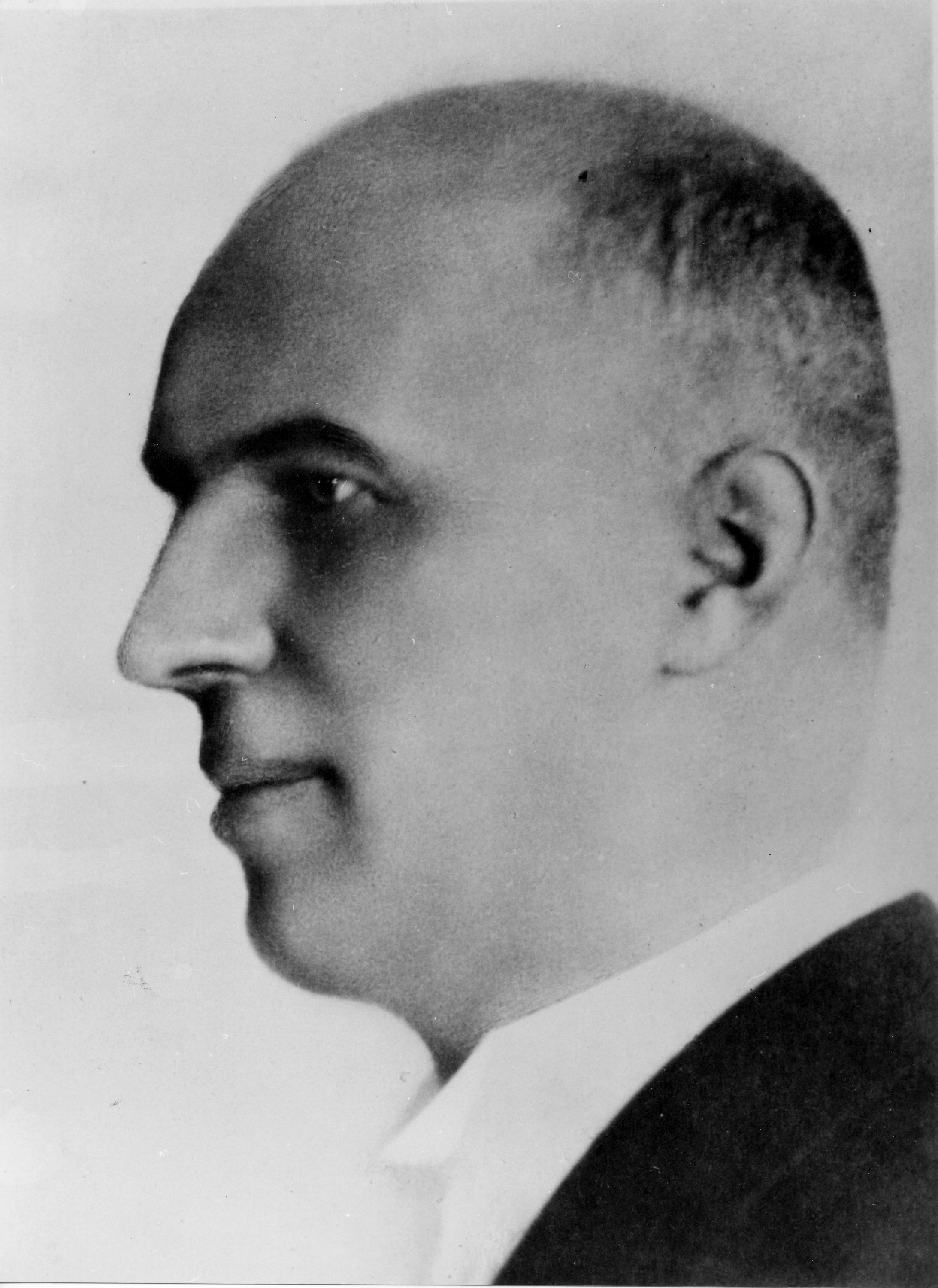B 10  Frank.jpg