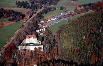 Luftbild des Samariterstifts Grafeneck