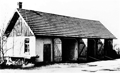 Ein Landwirtschaftsgebäude wird zur Gaskammer 