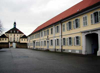 Kavalierbau und Schloss Kislau