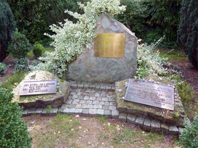 Gedenkstein für die Opfer der Gewalt auf dem Tailfinger Friedhof