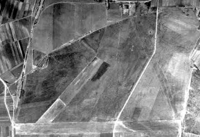US-Luftbild vom 23.3.1945 mit Landebahn und Hangar