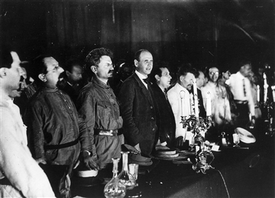 2. Kongress der Kommunistischen Internationale in Moskau (17.7.1920); mit Paul Levi