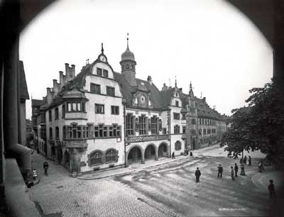 Neues und Altes Rathaus, am Rathausplatz, um 1900