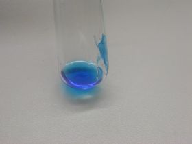 Ausgefällte DNA mit Methylenblau gefärbt