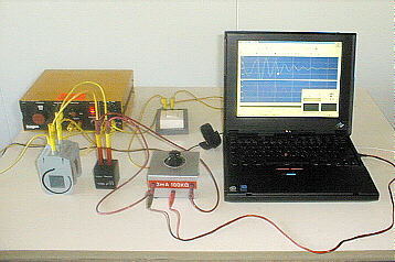 Versuchsaufbau mit Laptop
