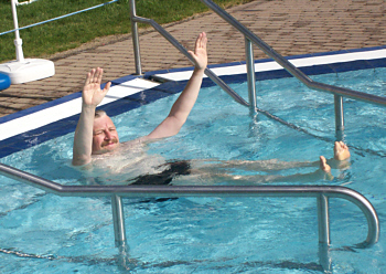 Wie im Toten Meer: Schwimmen ohne Bewegung