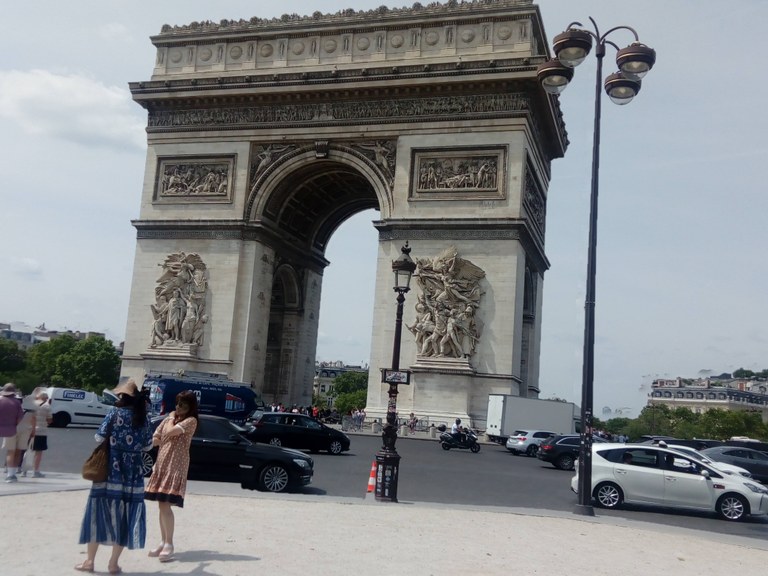 Foto des Arc de Triomphe ohne Verhüllung