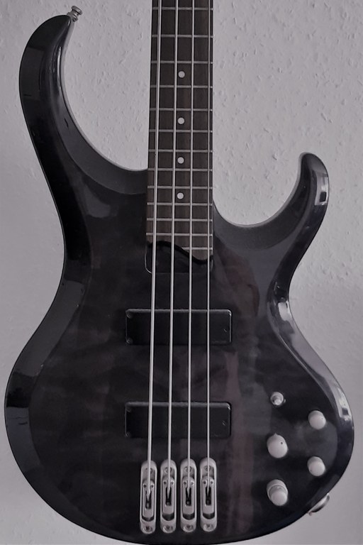 zaz_till_guitare_sauner_LBS .jpg