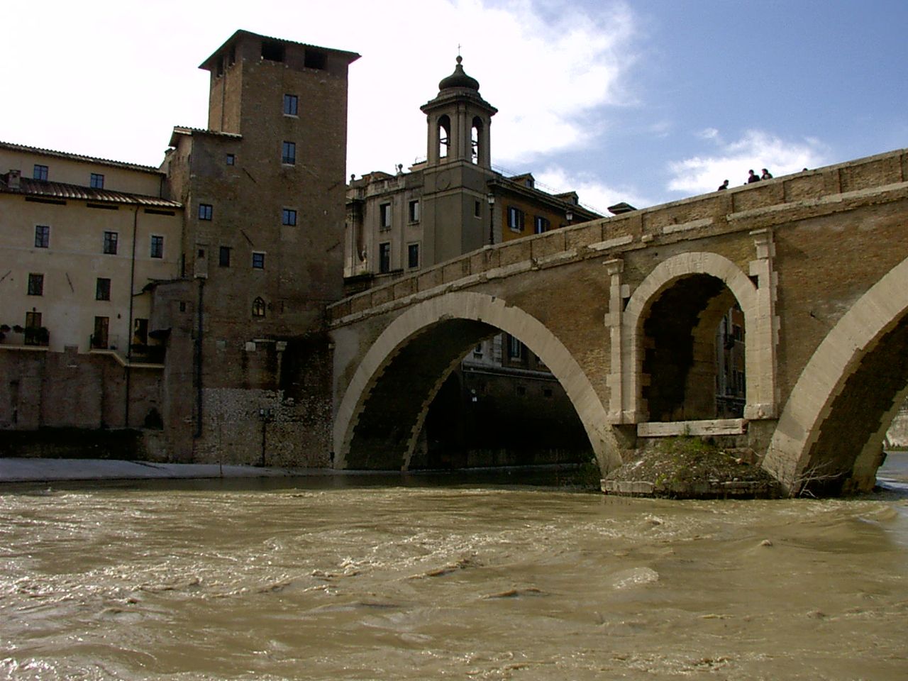 Ponte sul Tevere