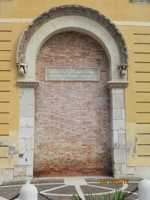 Foggia, Arco del Palazzo di Federico II