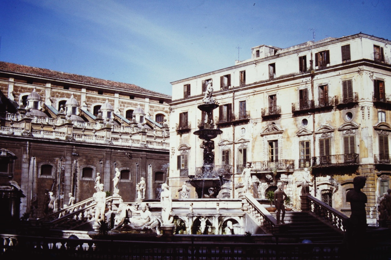 Palermo, Piazza Pretoria