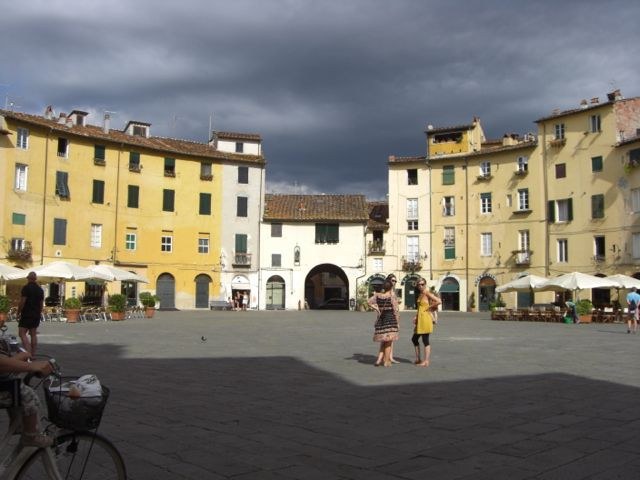 Lucca, Anfiteatro