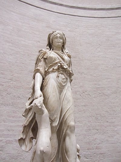 Statue der Artemis (römisch: Diana), Glyptothek München