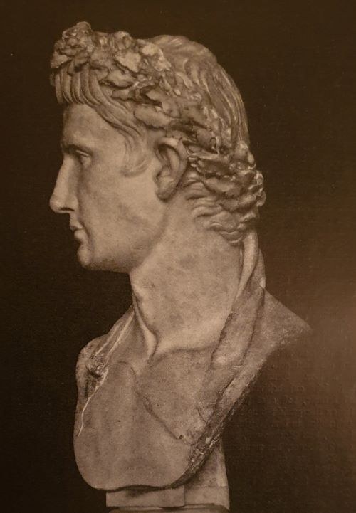 Augustus mit der Eichenkrone