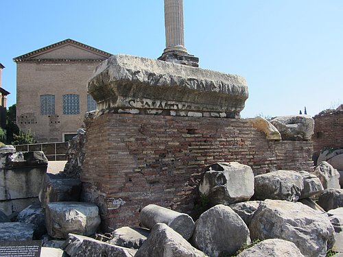 Die Curia auf dem Forum Romanum