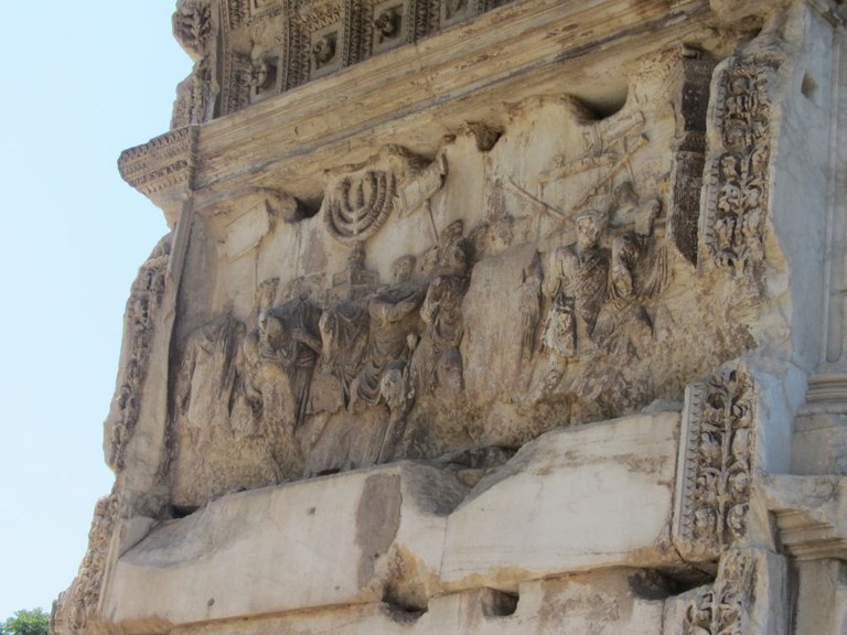 Titusbogen: Relief mit siebenarmigem Leuchter