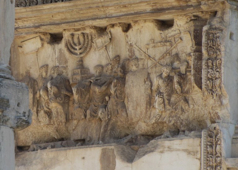Titusbogen Relief mit siebenarmigem Leuchter