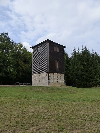 Der Limeswachturm bei Mahdholz (Rainau) Der Limeswachturm bei Mahdholz (Rainau)
