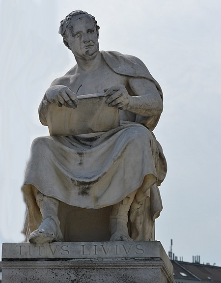 Skulptur des T. Livius, am Parlament in Wien